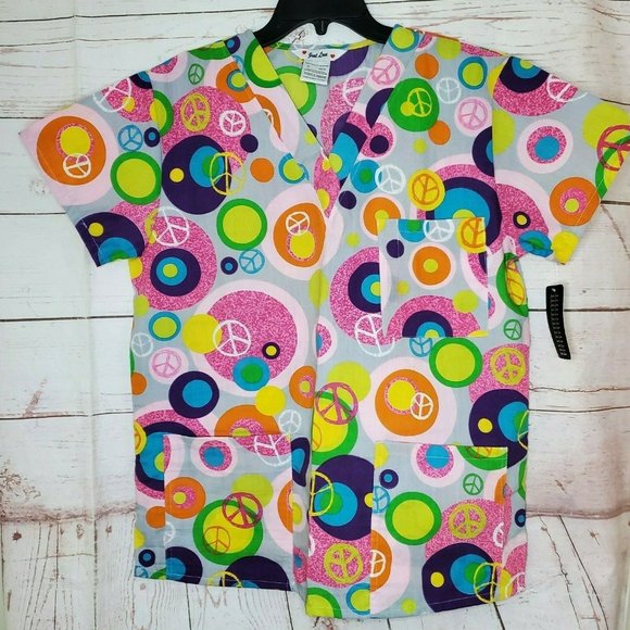 Just Love Medical Scrub Top Medium Pink Multi Colored Peace Signs - Picture 3 of 12